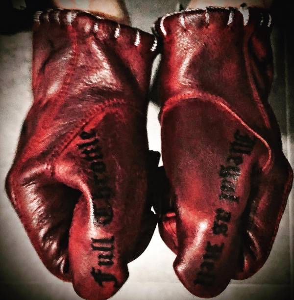 gants-moto-cuir-biker-tatoo-leather-rouges-holdfast-vintage-harley-biker gants-moto-cuir-biker-tatoo-leather-rouges-holdfast-vintage-harley-biker